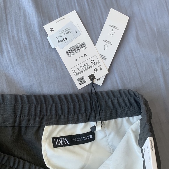 [Sold] Zara Jogger Waist Stretch Pants - Picture 4 of 6